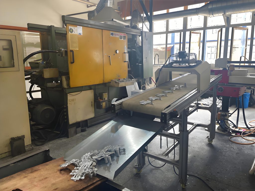 After die-casting, a simple treatment will be carried out: deburring