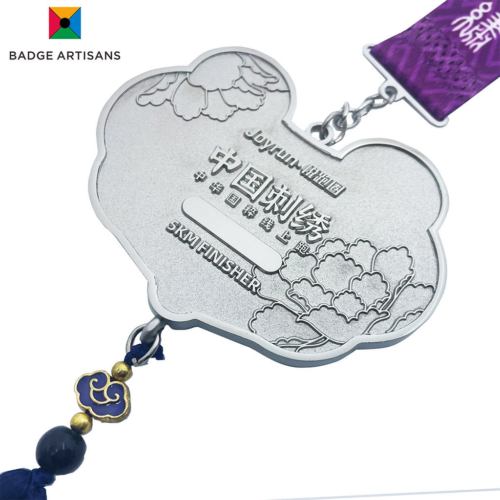 custom embroidered medal (2)