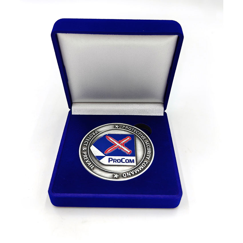 custom-challenge-coin-packing-Velvet-box-