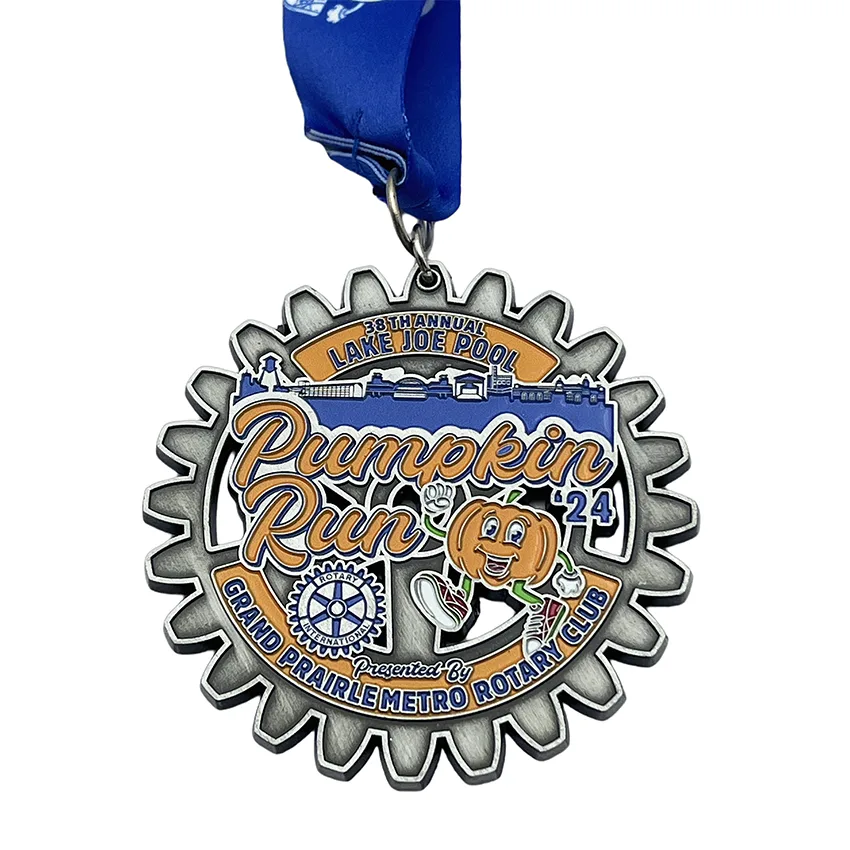 Gear-shaped-Pumpkin-Run-Medal