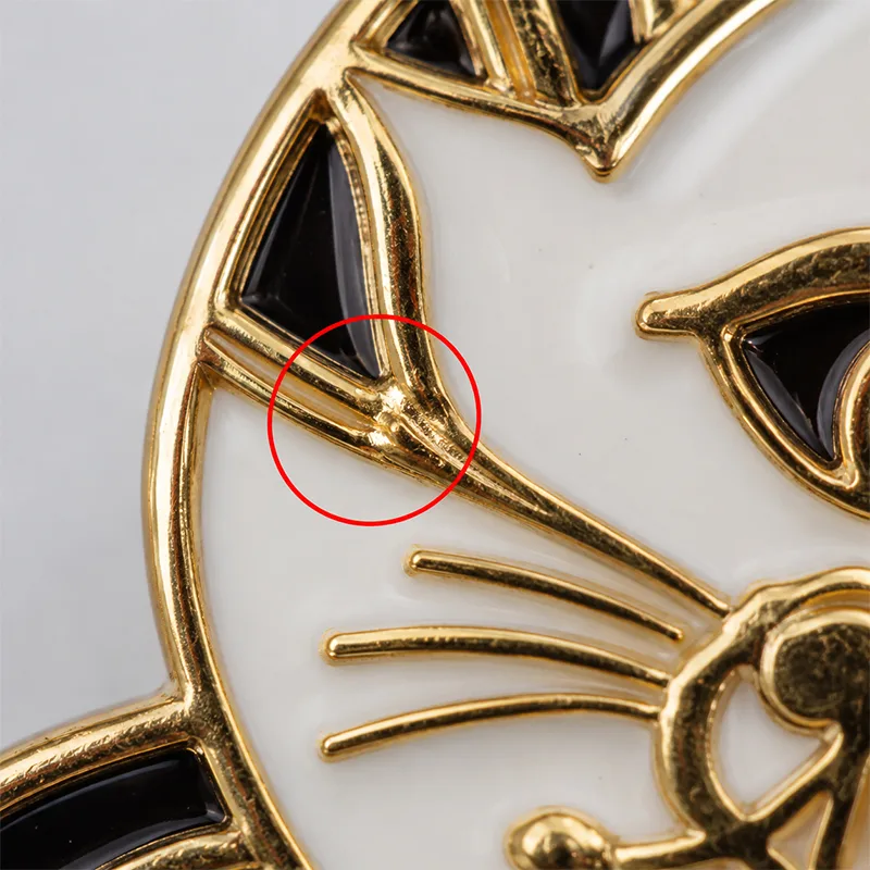 Enamel-Lapel-Pin-Fine-Lines-Fusing-Defect